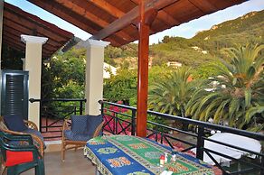 Holiday House Litsa 50 Metres From Agios Gordios Beach