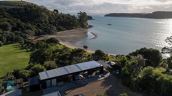 Wharetana Bay Villa with beach walkway