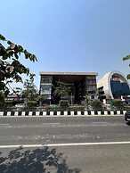 Hotel Gokul Solitaire - Surat