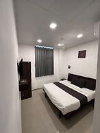Hotel Gokul Solitaire - Surat