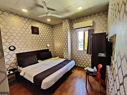 Hotel Gokul Solitaire - Surat