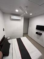 Hotel Gokul Solitaire - Surat