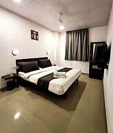 Hotel Gokul Solitaire - Surat