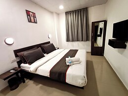 Hotel Gokul Solitaire - Surat