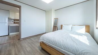 Yeosu Eoneumeosjinnal Pension