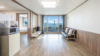 Yeosu Eoneumeosjinnal Pension