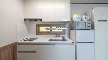 Yeosu Eoneumeosjinnal Pension