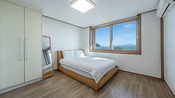 Yeosu Eoneumeosjinnal Pension
