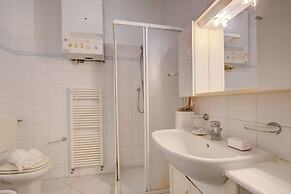 Rosemary 5 200 mt From sea