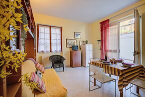 Rosemary 5 200 mt From sea