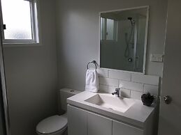 Longreach Private Apartments