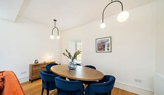 Kirkton Family Farmhouse With Hot Tub Alford Aberdeenshire