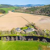 Kirkton Family Farmhouse With Hot Tub Alford Aberdeenshire