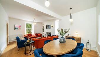 Kirkton Family Farmhouse With Hot Tub Alford Aberdeenshire