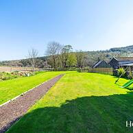 Kirkton Family Farmhouse With Hot Tub Alford Aberdeenshire
