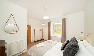 Kirkton Family Farmhouse With Hot Tub Alford Aberdeenshire