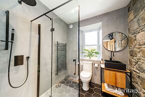 Kirkton Family Farmhouse With Hot Tub Alford Aberdeenshire