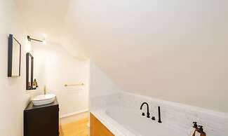 Kirkton Family Farmhouse With Hot Tub Alford Aberdeenshire