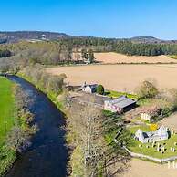 Kirkton Family Farmhouse With Hot Tub Alford Aberdeenshire