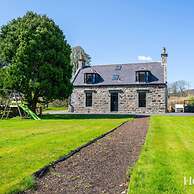 Kirkton Family Farmhouse With Hot Tub Alford Aberdeenshire