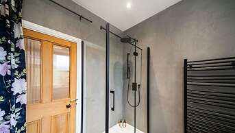 Kirkton Family Farmhouse With Hot Tub Alford Aberdeenshire