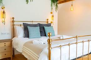 Kirkton Family Farmhouse With Hot Tub Alford Aberdeenshire