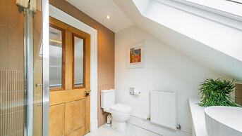 Kirkton Family Farmhouse With Hot Tub Alford Aberdeenshire