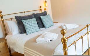 Kirkton Family Farmhouse With Hot Tub Alford Aberdeenshire