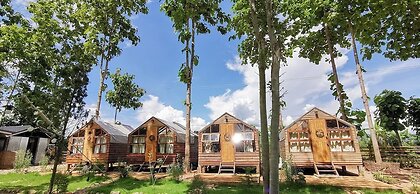 The River Runs Chiang Klang