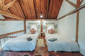 The River Runs Chiang Klang