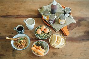 The River Runs Chiang Klang