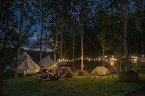 The River Runs Chiang Klang