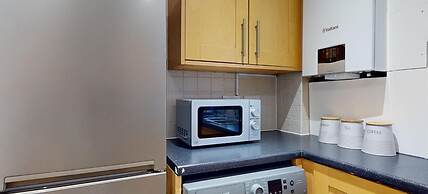 Romford Retreat - Modern 2BR Apartment