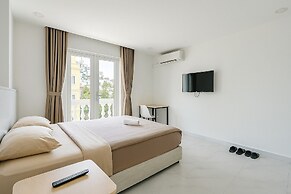 Siris Niko Residence - Self checkin