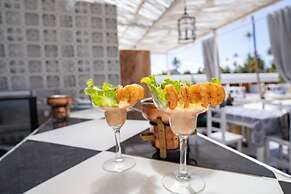Orient Beach Hotel