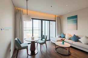 Blue Kites Residence by A La Carte