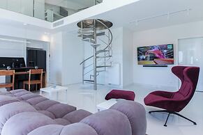 Marousi 2 Bd Luxury Living w Shared Pool
