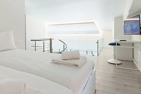 Marousi 2 Bd Luxury Living w Shared Pool