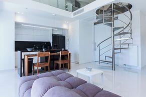 Marousi 2 Bd Luxury Living w Shared Pool