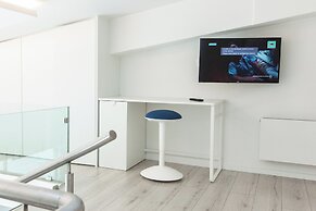 Marousi 2 Bd Luxury Living w Shared Pool