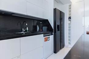 Marousi 2 Bd Luxury Living w Shared Pool