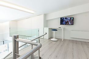 Marousi 2 Bd Luxury Living w Shared Pool