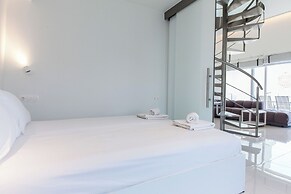 Marousi 2 Bd Luxury Living w Shared Pool