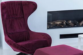 Marousi 2 Bd Luxury Living w Shared Pool