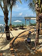 Cozy Front Beach House wid Private Beach
