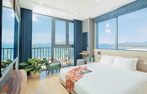 Cozy Front Beach House wid Private Beach