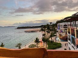 Cozy Front Beach House wid Private Beach