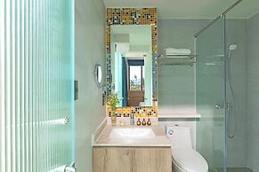 Cozy Front Beach House wid Private Beach