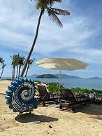 Cozy Front Beach House wid Private Beach