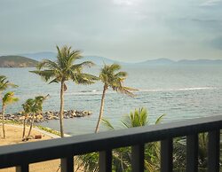 Cozy Front Beach House wid Private Beach